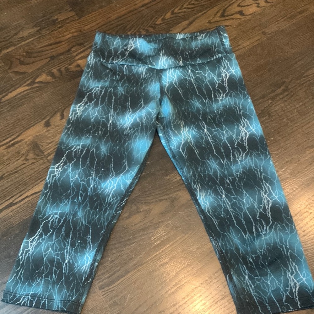 Cropped lightning yoga pants